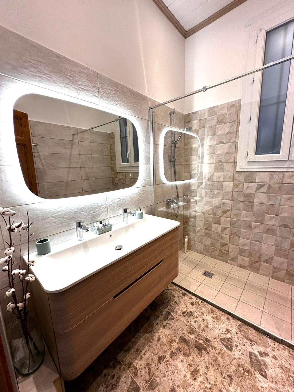 Appartement Spacieux de Grand Standing Nîmes Extérieur photo